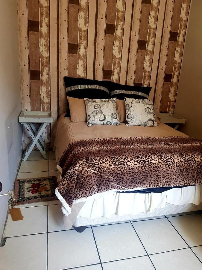 Keedols Inn & Backpackers Knysna Exteriör bild
