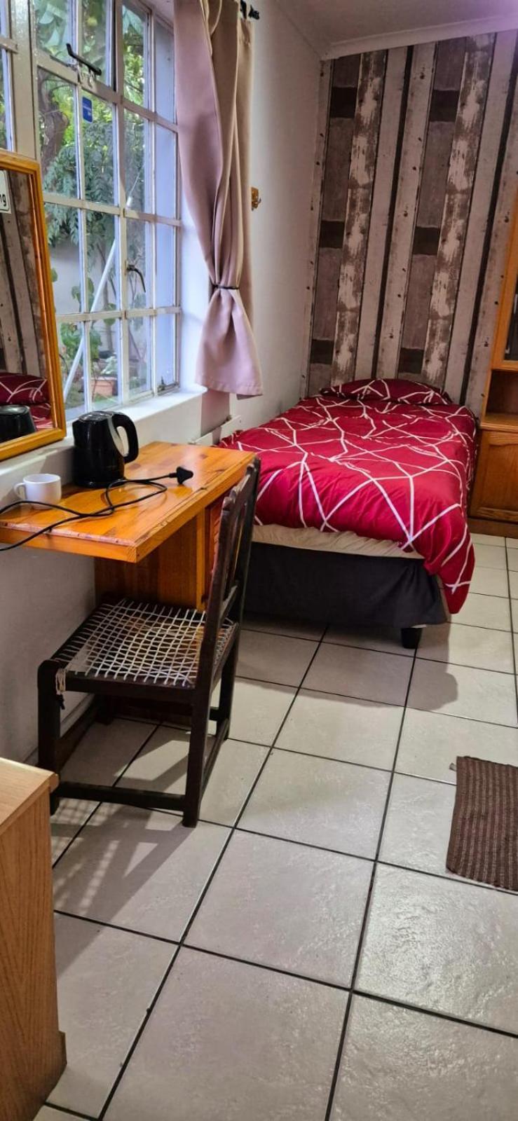Keedols Inn & Backpackers Knysna Exteriör bild